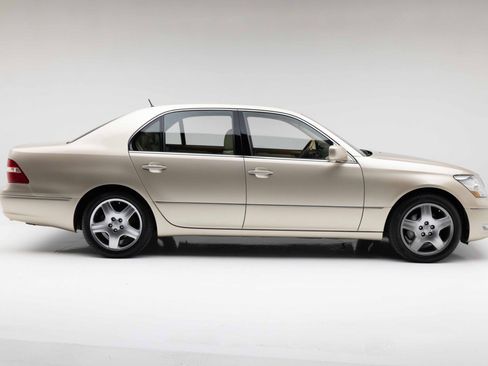 Used 2005 Lexus LS 430 RWD image 11
