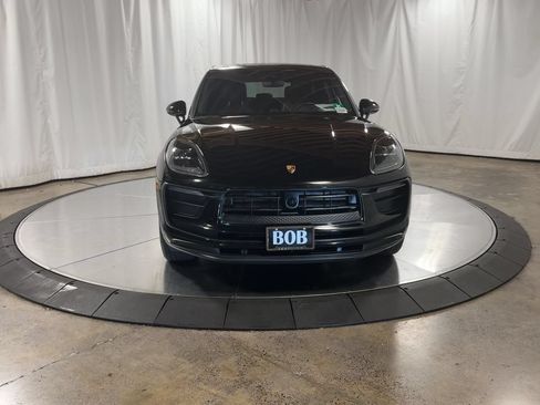Used 2024 Porsche Macan AWD/4WD image 9