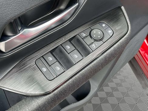 Used 2026 Nissan Kicks SV FWD image 16