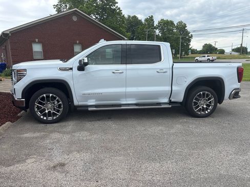 Used 2026 GMC Sierra 1500 SLT w/ SLT Premium Package AWD/4WD image 4