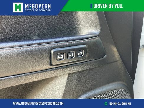 Used 2024 Toyota 4Runner Limited AWD/4WD image 13