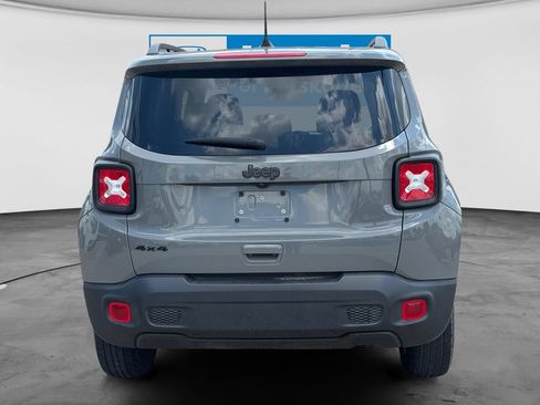 Used 2023 Jeep Renegade Latitude AWD/4WD image 7