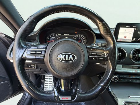 Used 2021 Kia Stinger GT2 RWD image 16
