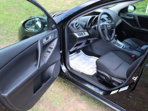 Used 2010 MAZDA MAZDA3 i Touring FWD image 14