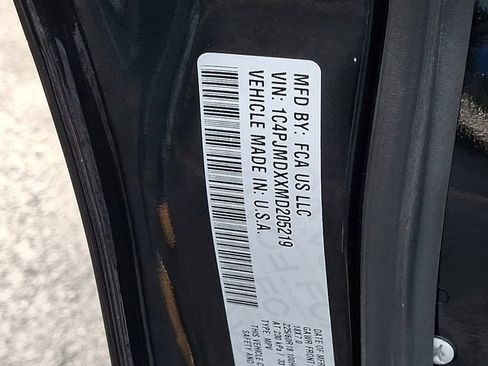 Certified 2021 Jeep Cherokee Limited image 30