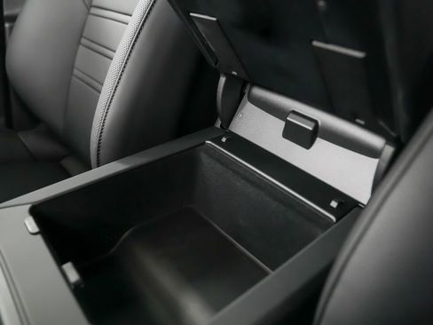 New 2026 Porsche Cayenne GTS AWD/4WD image 34
