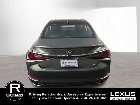 Used 2025 Lexus ES 350 Ultra Luxury image 8