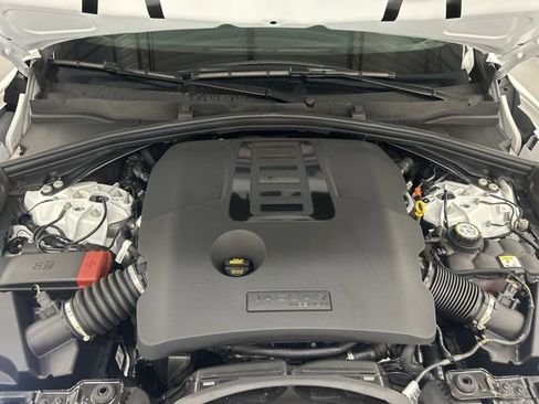 Used 2025 Jaguar F-PACE R-Dynamic S image 30