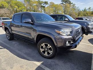 Used 2018 Toyota Tacoma TRD Sport w/ Technology Package video 1