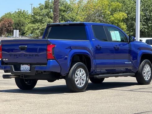 Certified 2025 Toyota Tacoma SR5 AWD/4WD image 5