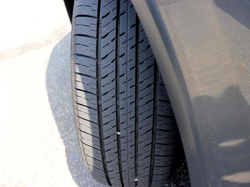 Used 2022 Volkswagen Tiguan S image 52