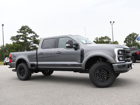New 2026 Ford F250 Lariat w/ Black Appearance Package AWD/4WD image 1
