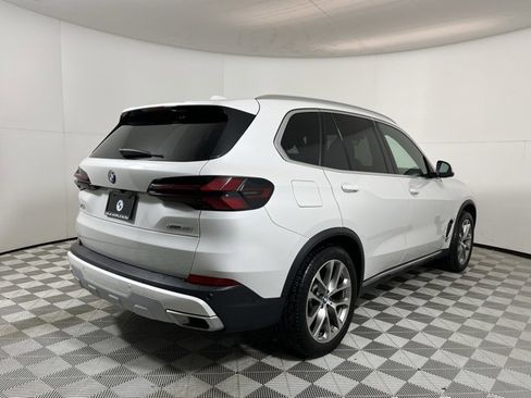 Used 2024 BMW X5 xDrive40i w/ Premium Package image 7