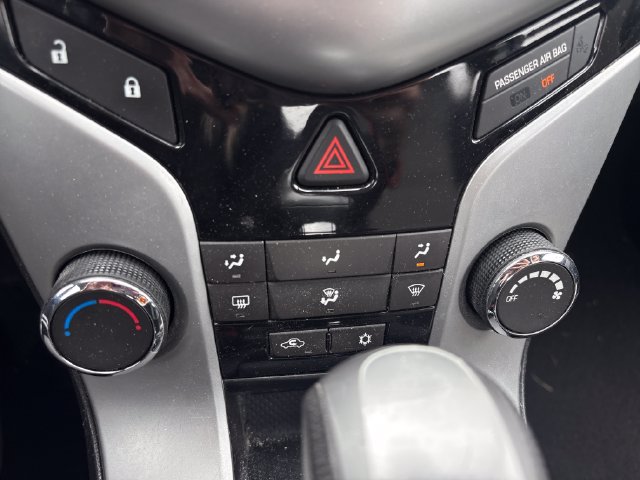 Used 2014 Chevrolet Cruze LS FWD image 20