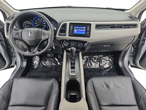 Used 2018 Honda HR-V LX image 11