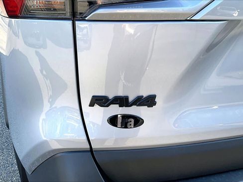 New 2025 Toyota RAV4 XLE image 15