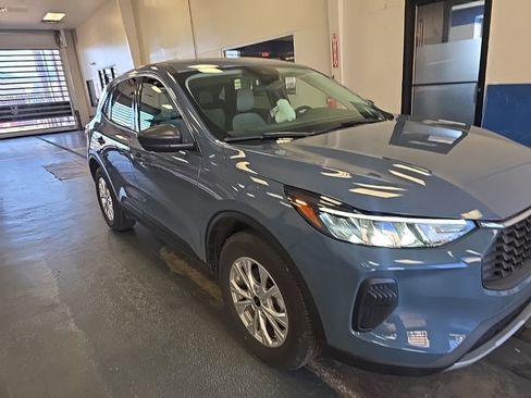 Certified 2023 Ford Escape Active image 1