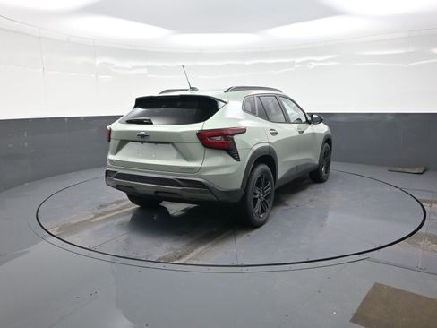 New 2026 Chevrolet Trax ACTIV FWD image 3