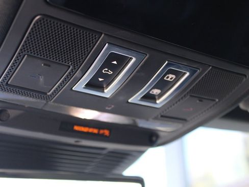 Used 2024 Land Rover Range Rover Evoque S image 29