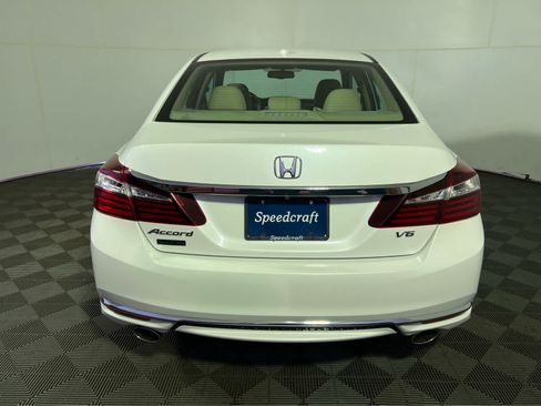 Used 2017 Honda Accord EX-L image 6