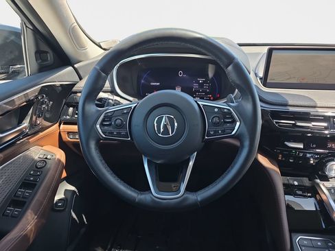 Used 2023 Acura MDX SH-AWD w/ Advance Package image 11