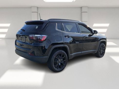 New 2026 Jeep Compass Latitude image 5
