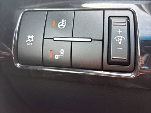 Used 2014 Kia Sorento SX w/ 3rd Row Package image 17