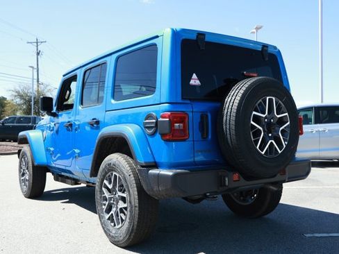 New 2026 Jeep Wrangler Sahara AWD/4WD image 8