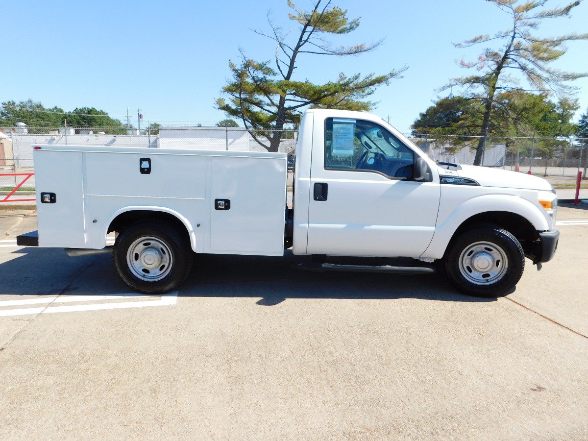 Used 2015 Ford F250 XL RWD image 2
