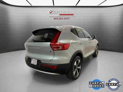 Used 2025 Volvo XC40 B5 Plus image 6