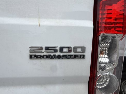Used 2025 RAM ProMaster 2500 w/ Convenience Group FWD image 19