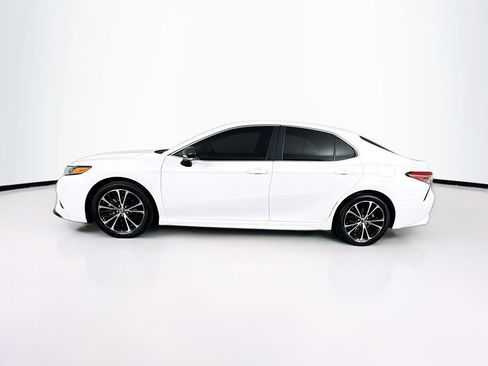 Used 2018 Toyota Camry SE w/ Convenience Package image 6