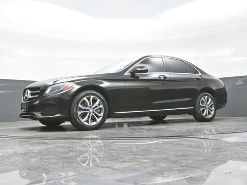 Used 2017 Mercedes-Benz C 300 4MATIC Sedan image 21