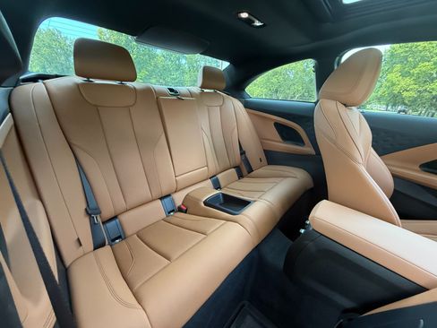 Used 2022 BMW 230i Coupe w/ Premium Package 2 RWD image 16