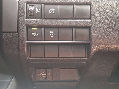 Used 2025 Toyota Tacoma SR5 AWD/4WD image 24