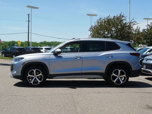 Certified 2025 Volkswagen Tiguan SE AWD/4WD image 4