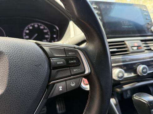 Used 2019 Honda Accord Sport image 17