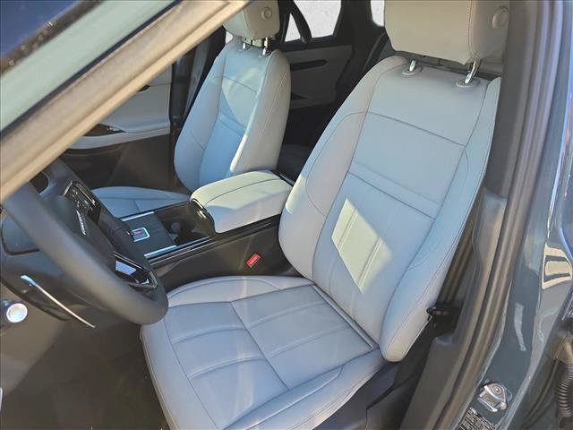 Used 2026 Land Rover Range Rover Evoque S AWD/4WD image 13
