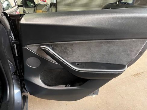 Used 2023 Tesla Model Y Long Range AWD/4WD image 13