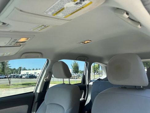 Used 2017 Subaru Forester 2.5i AWD/4WD image 30