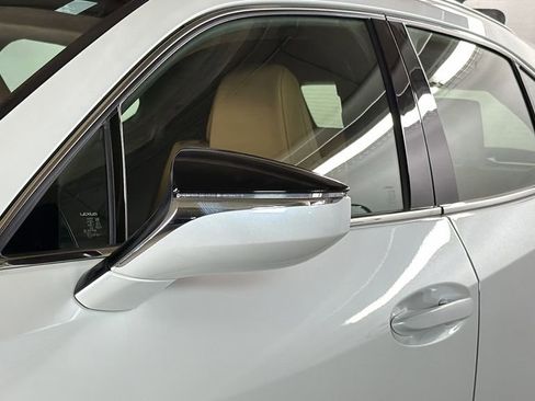 Used 2025 Lexus UX 300h AWD w/ Accessory Package (Z1) image 5