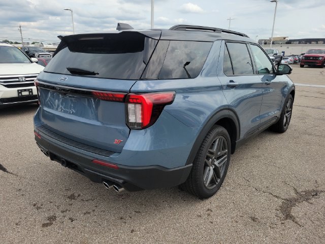 Certified 2025 Ford Explorer ST AWD/4WD image 5