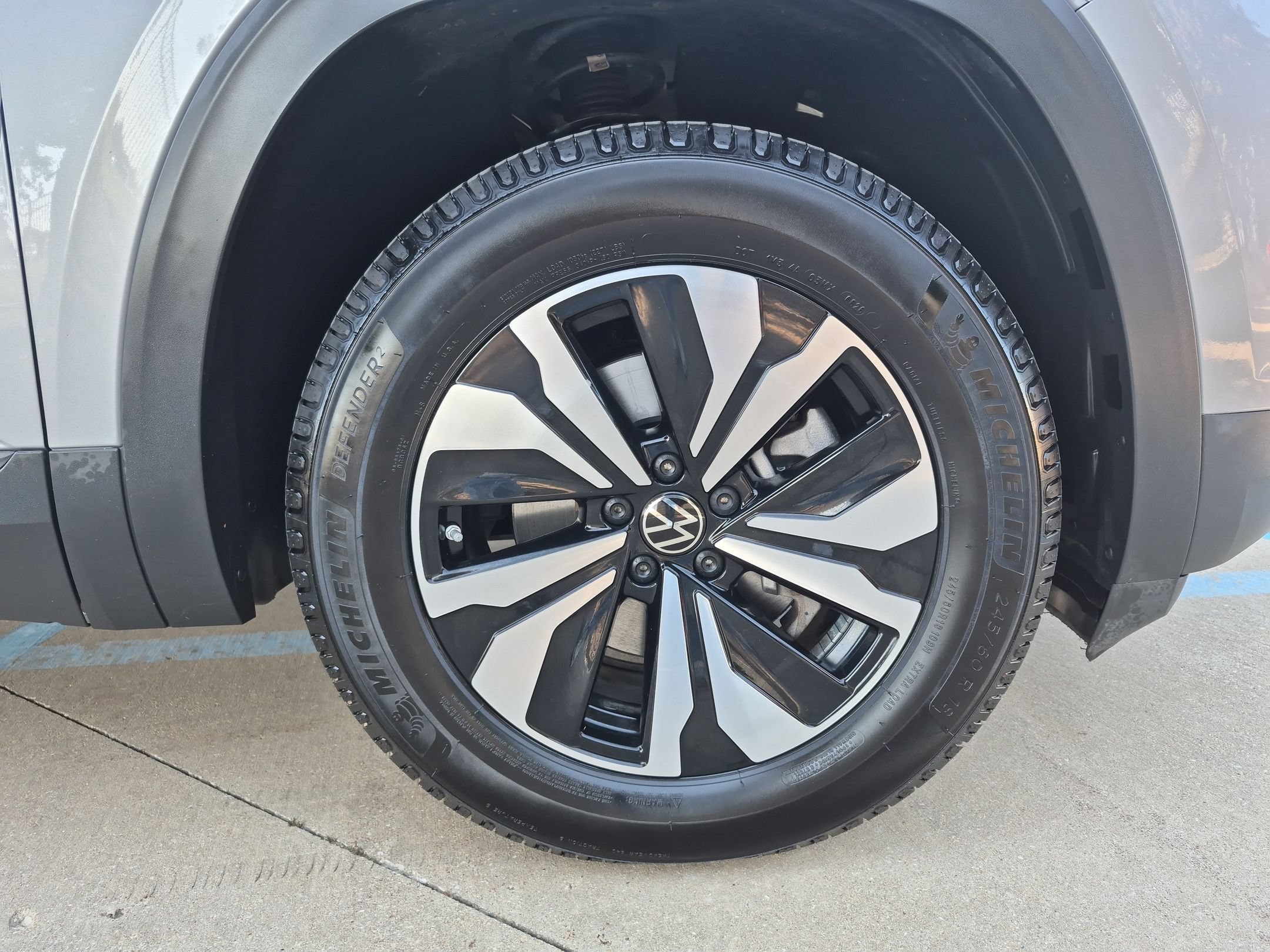 Used 2024 Volkswagen Atlas SE AWD/4WD image 32