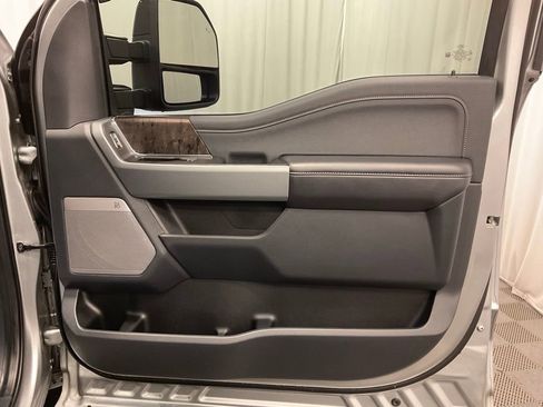 Used 2024 Ford F250 Lariat w/ Sport Appearance Package image 30