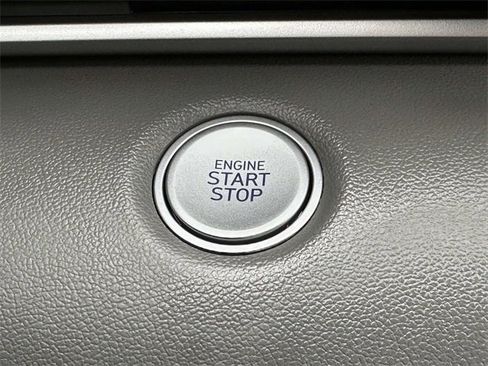 Used 2022 Hyundai Elantra SEL w/ Convenience Package image 36