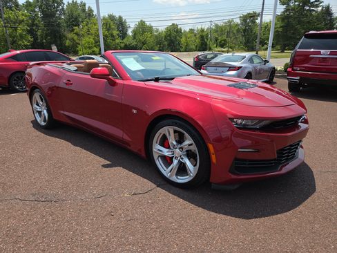 Used 2020 Chevrolet Camaro SS RWD image 1