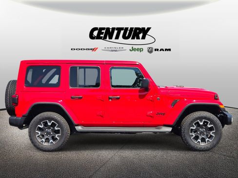 Used 2025 Jeep Wrangler Unlimited Sahara AWD/4WD image 2