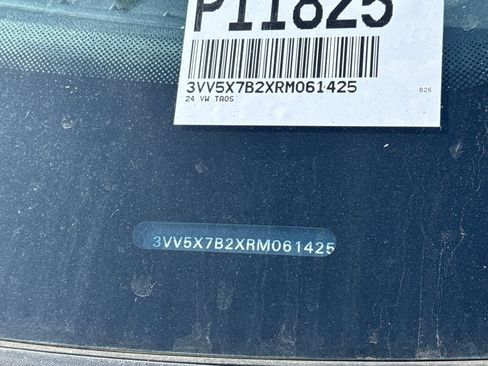 Used 2024 Volkswagen Taos S image 8