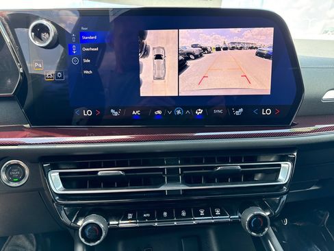 Used 2026 Chevrolet Traverse Z71 AWD/4WD image 22