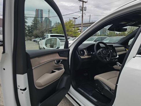 New 2026 Volvo XC90 T8 Plus w/ Protection Package AWD/4WD image 20